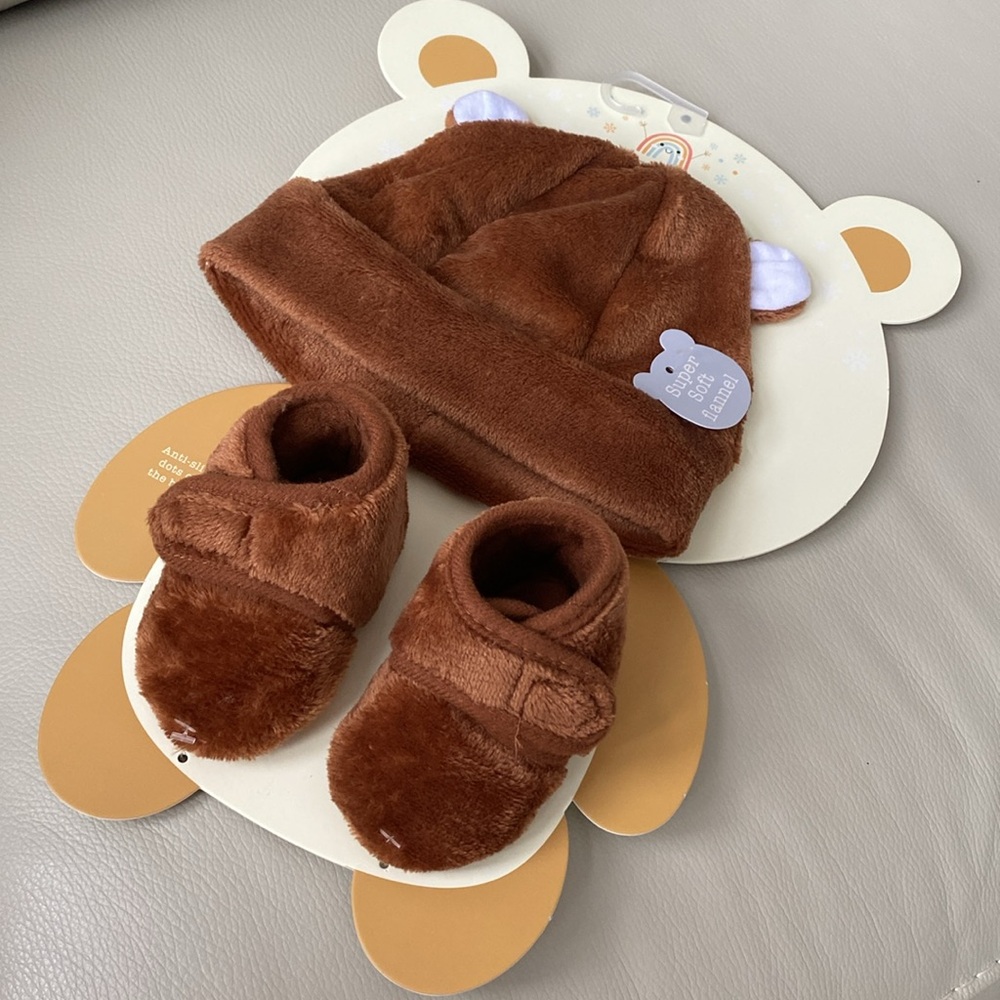 Wander + Dream Baby Hat & Booties Set